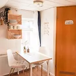 Nyaraló Urlaubsmagie - Tagtraum - Garten Mit Terrasse & Saisonaler Pool *