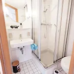 Holiday home Urlaubsmagie - Ferienwohnung Tagtraum - Garten Mit Terrasse & Saisonaler Pool Sebnitz
