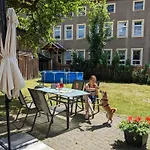 Urlaubsmagie - Tagtraum - Garten Mit Terrasse & Saisonaler Pool Nyaraló *